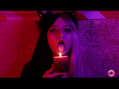 ❤️ Μια παθιασμένη πίπα από ένα σέξι Succubus με ένα σπέρμα στο στόμα της. Πόρνο vk ❌️❤